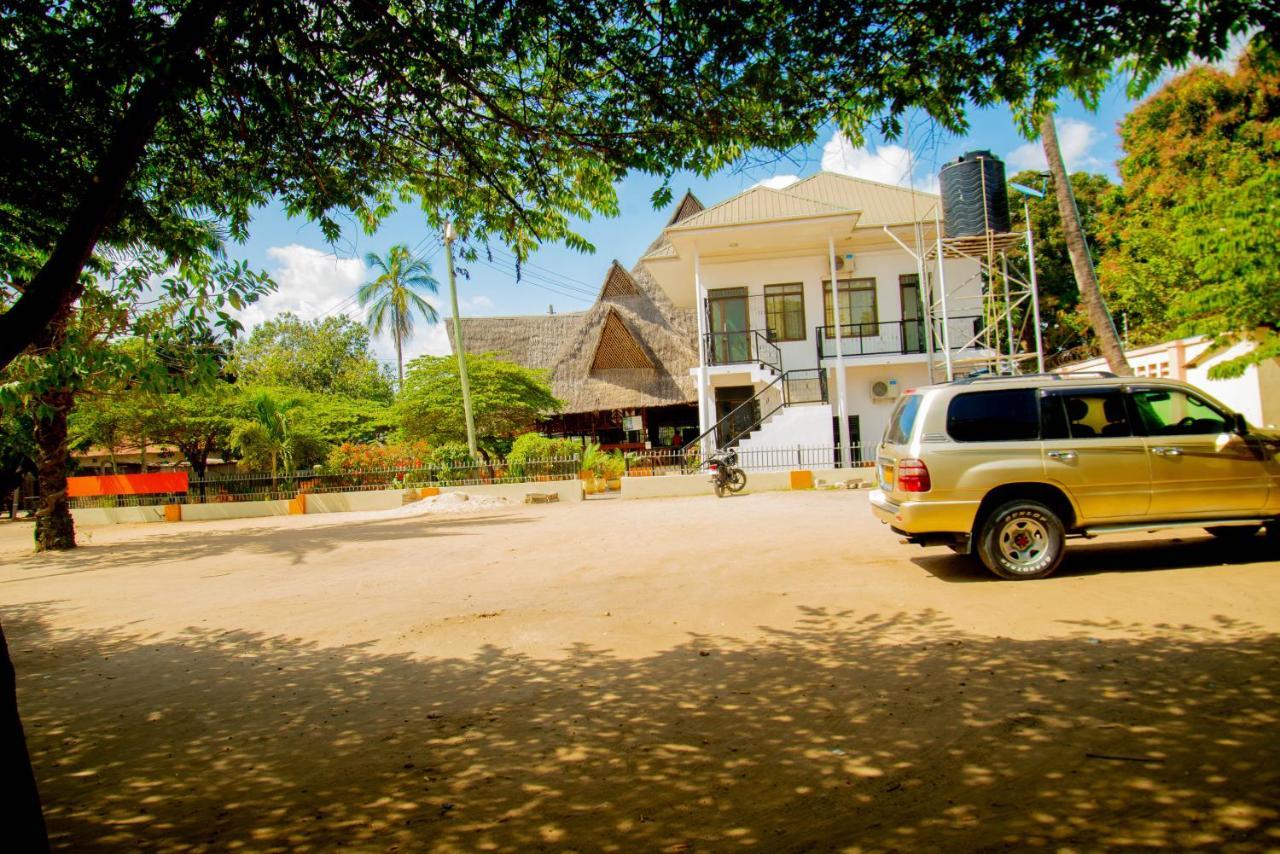 Flamingo Hotel Kinyerezi Dar es Salaam Exterior photo